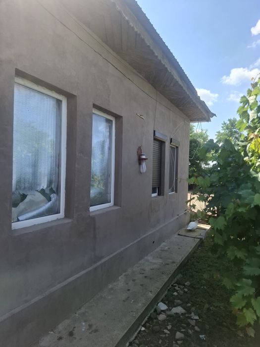 Vand casa comuna Ciocanesti , Judetul Calarasi ,Pret Negociabil 1200mp