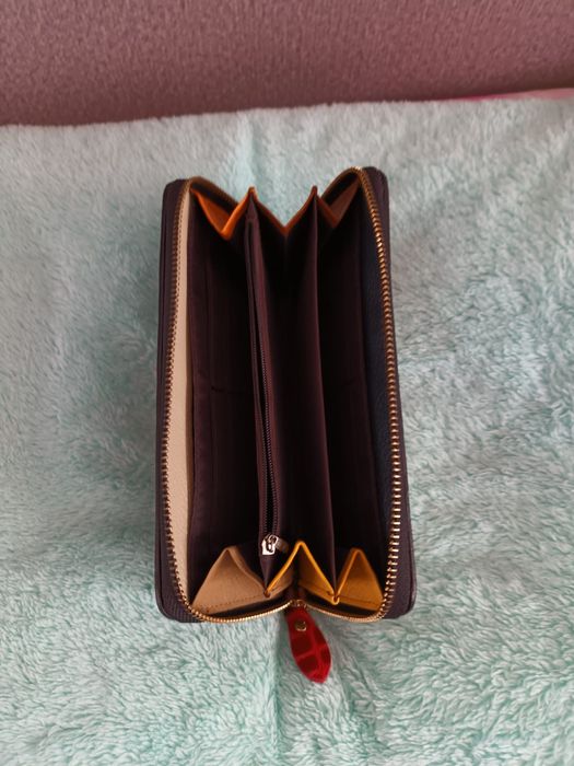 Portofel nou din piele naturală