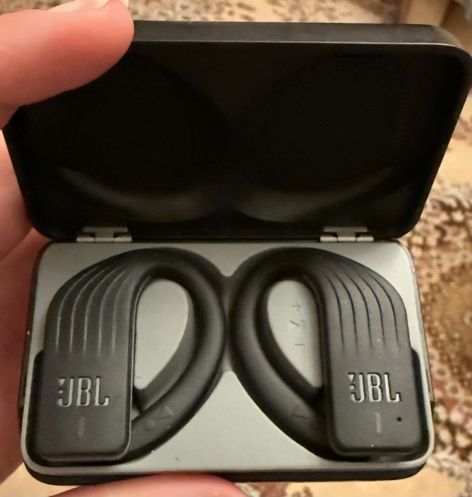 Casti in-ear JBL Endurance Peak