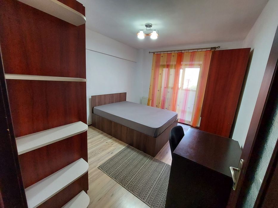 De inchiriat apartament 3 camere, zona Gara