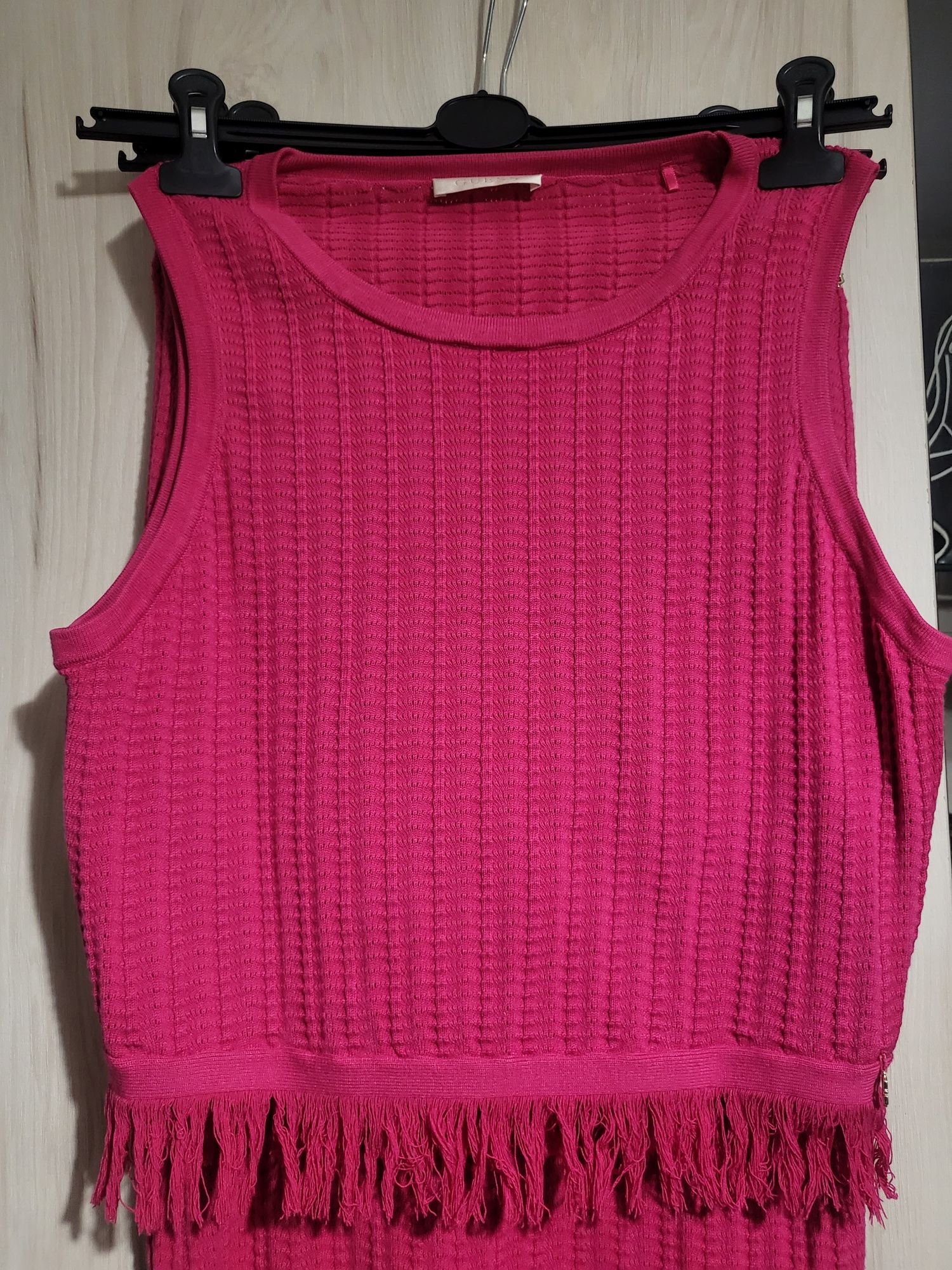 Чисто нов костюм Guess