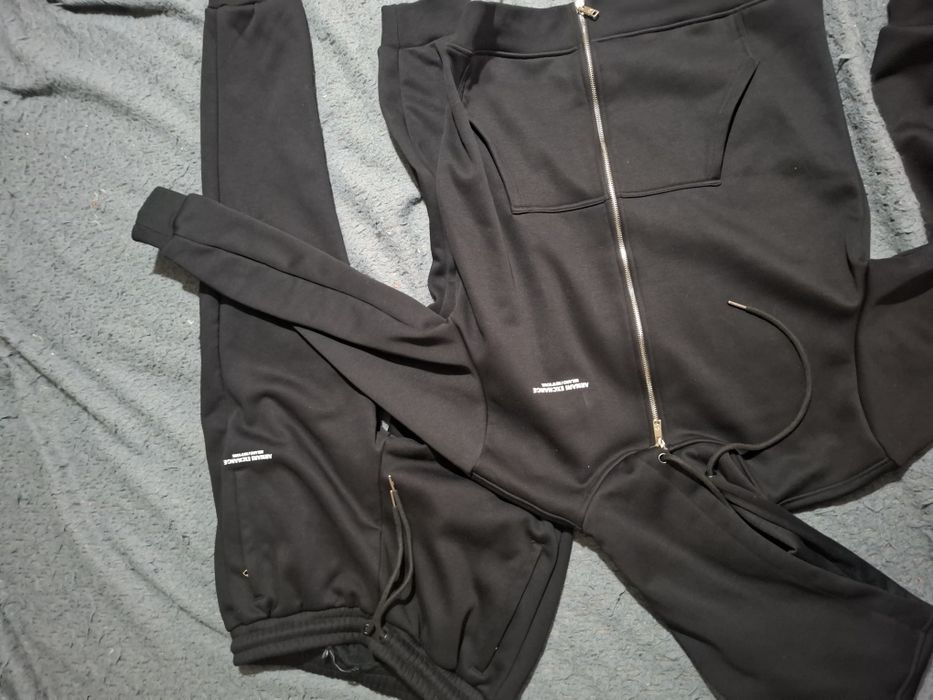 Спортивный костюм