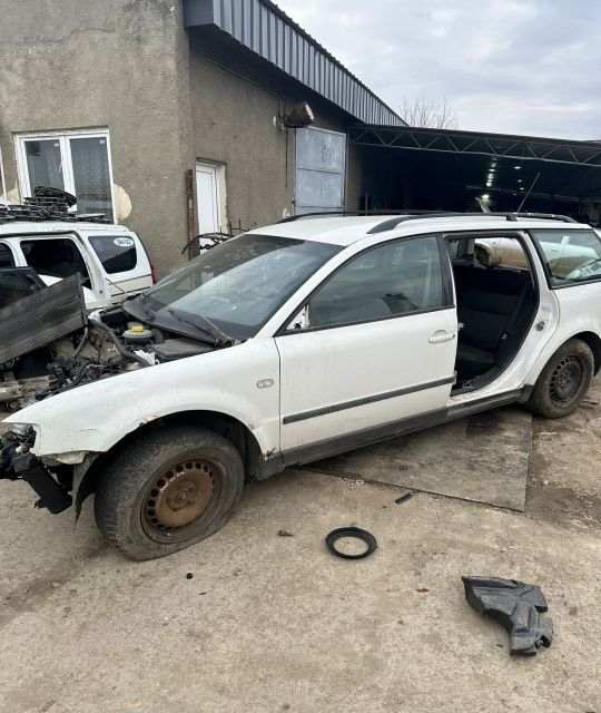 Usa / Portiera spate stanga Volkswagen VW Passat B5