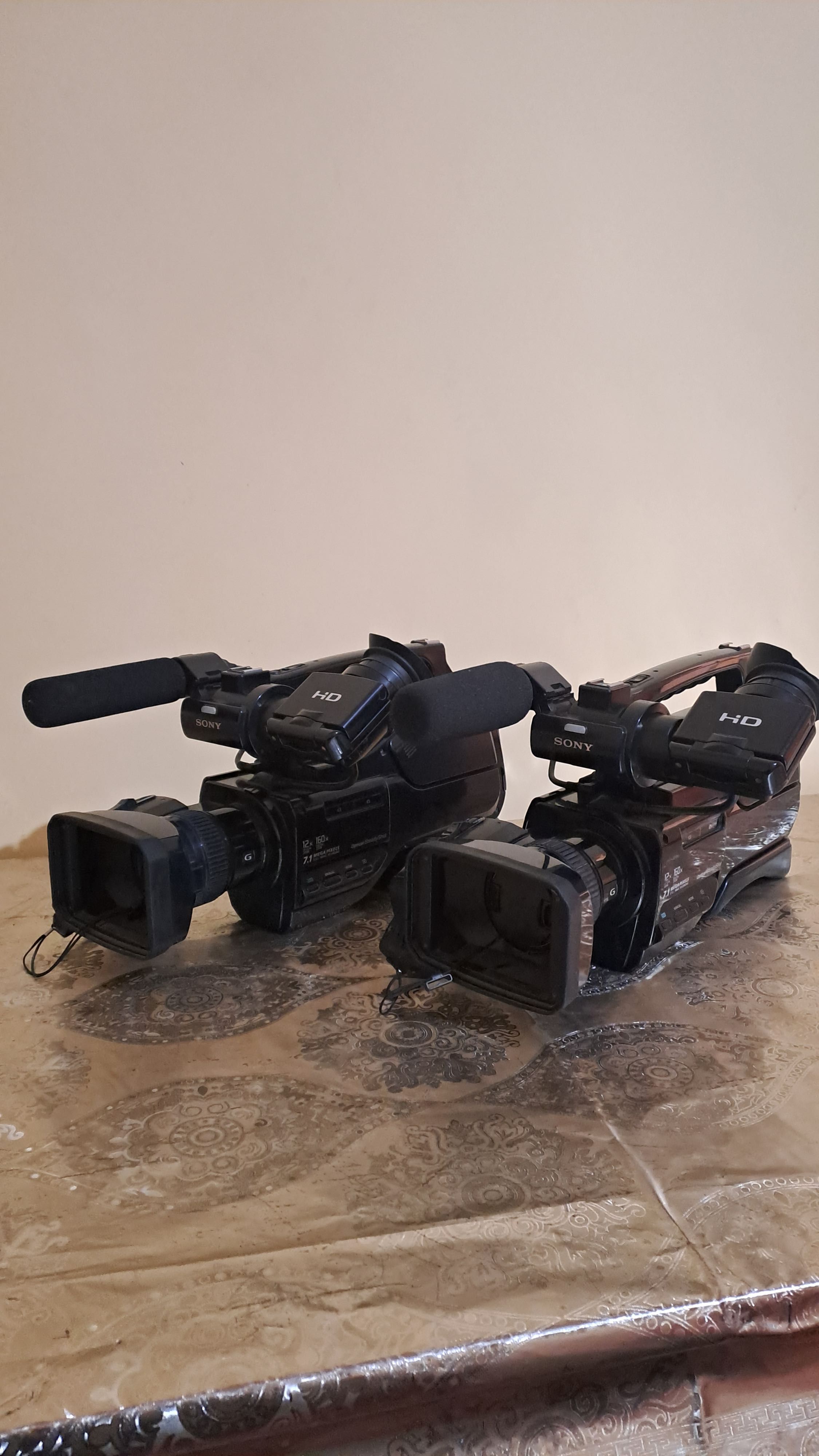 Sony 1500 xolati ideal