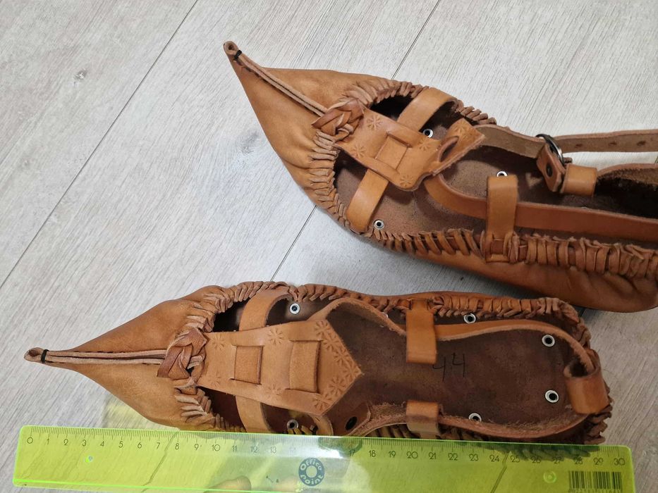 Цървули от естествена кожа №44 – ръчна изработка, традиционен модел