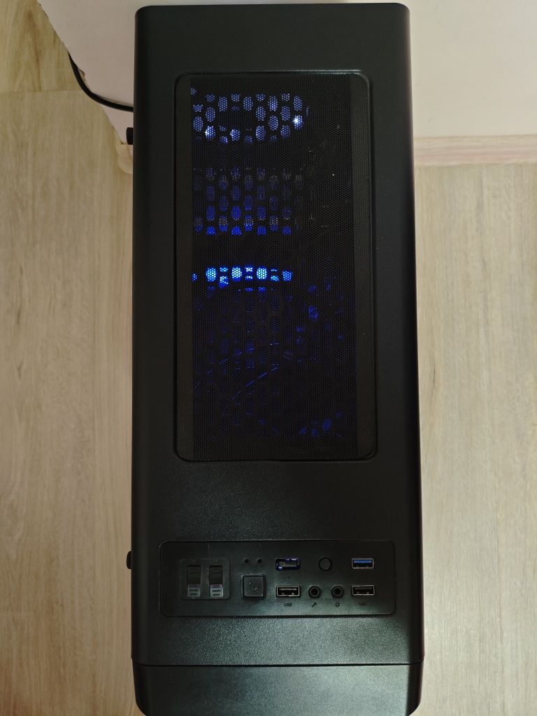 I3 10100f, gt730, 16ozu, ssd+hhd игровой компьютер