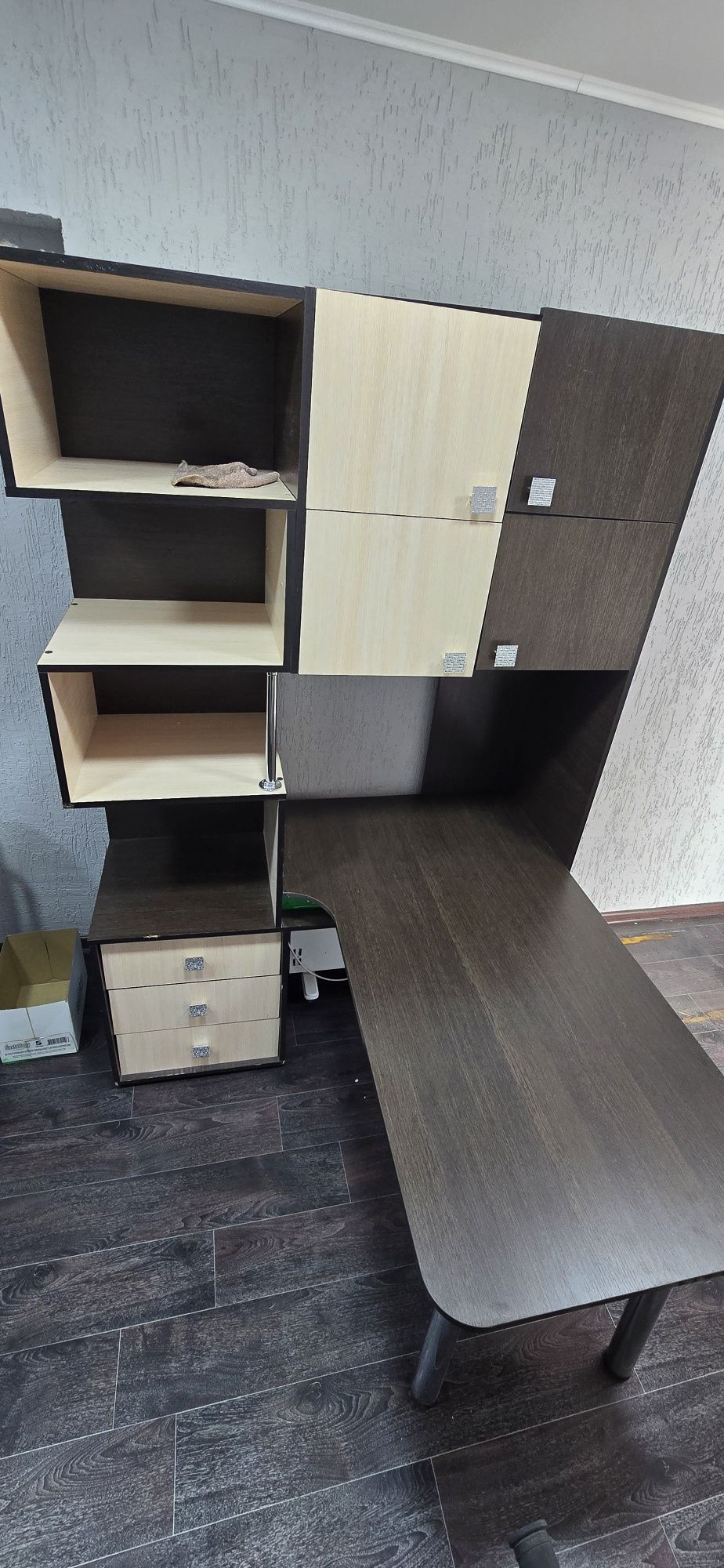 Продам стенку в офис