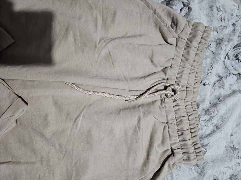 Pantaloni de trening