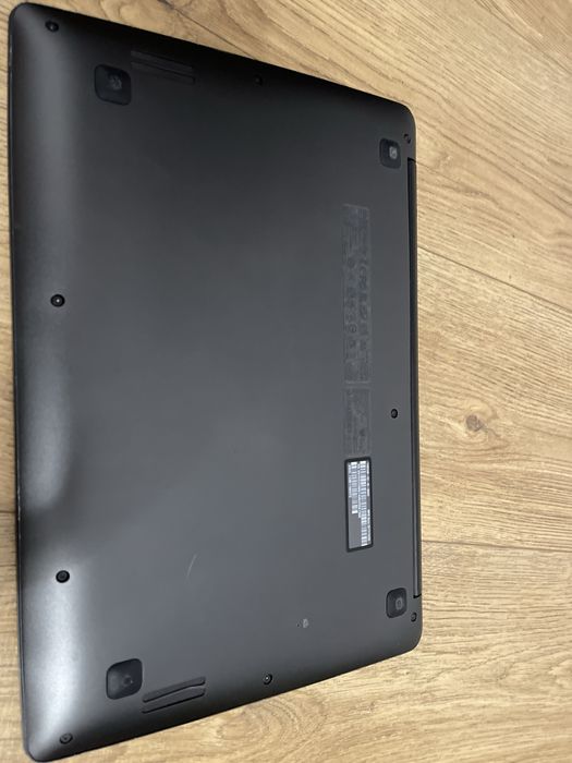 Laptop TravelMateX Ultrabook AcerX349 ; I5 Gen 7 ; SSD 256 ; 8 GB RAM