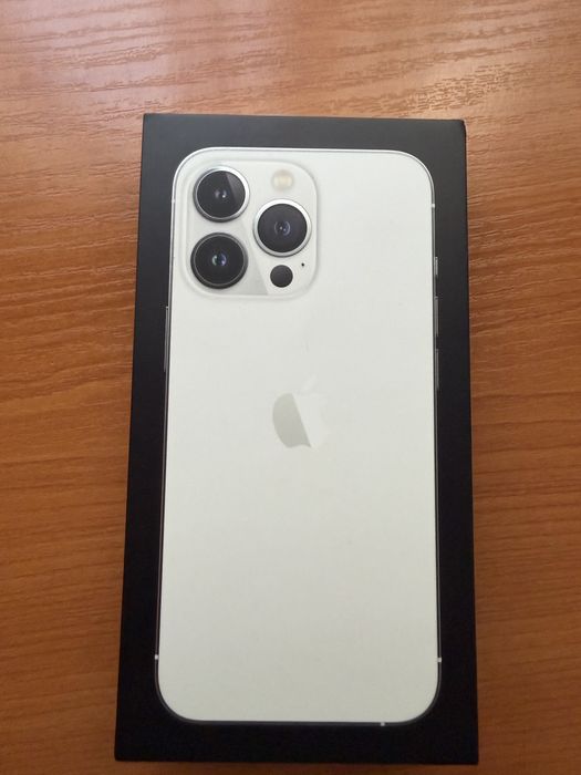 Iphone 13 Pro 128 GB с минимални забележки
