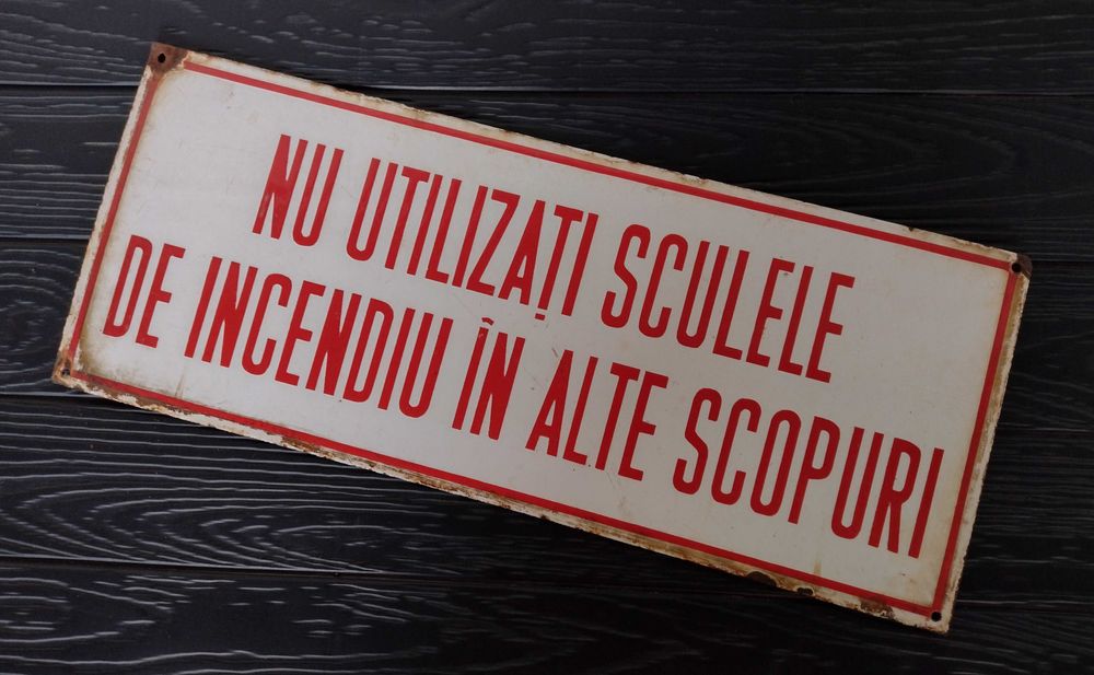 Vechi panou avertizare - tabla emailata - litere relief - colectie