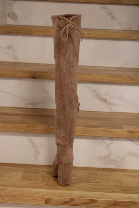 Дълги велурени ботуши