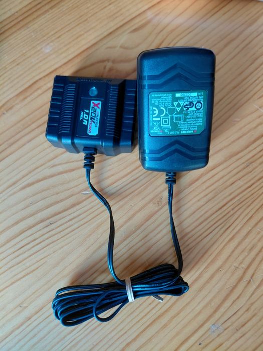 Зарядно за винтоверт Parkside