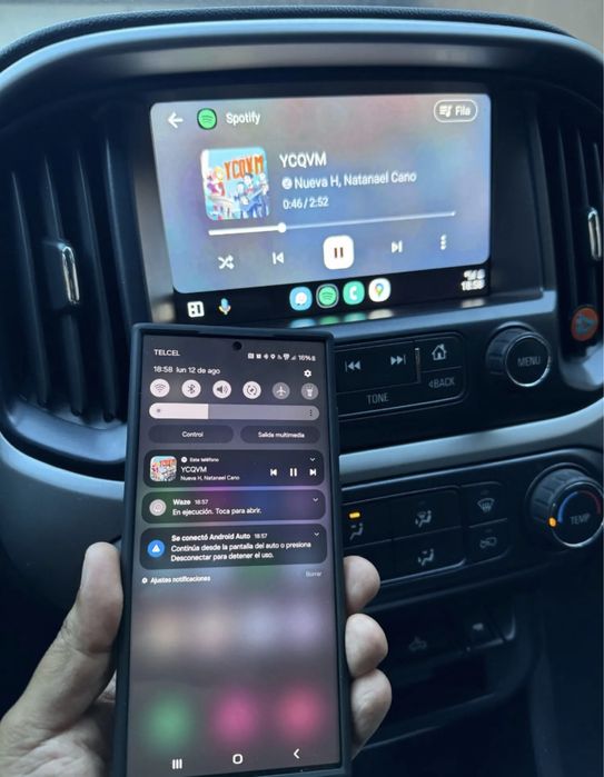 Adaptor auto wireless Carplay Android Auto, conexiune BT si WiF