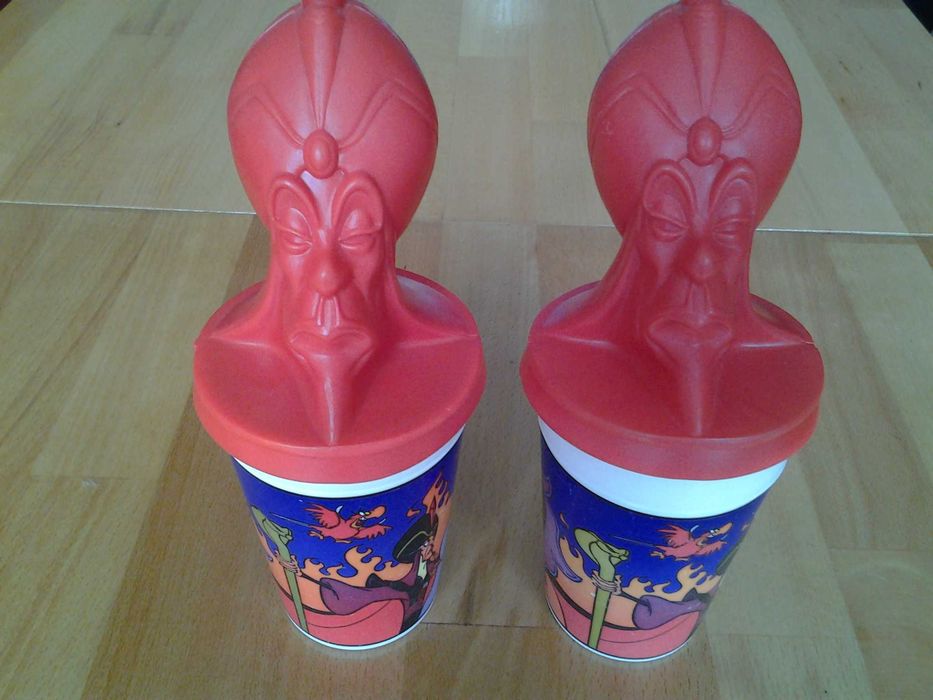 **Regele din povestea cu Aladdin, pahar cu pai 2 bucati disponibile