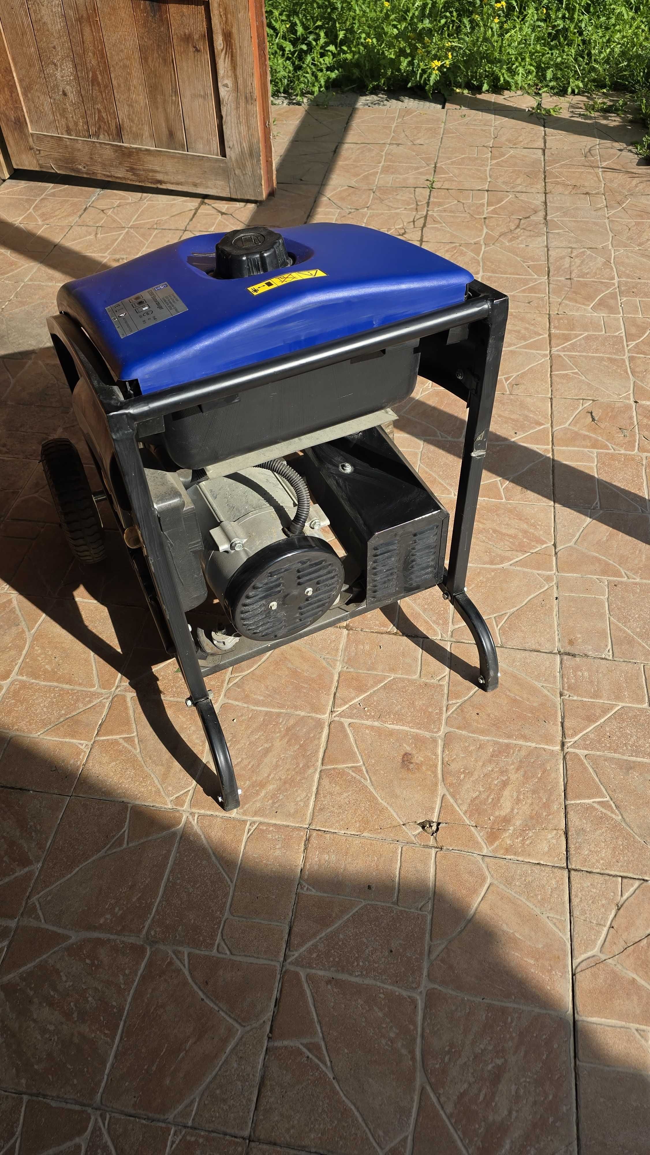 vand generator Lux Tools G3500 - 3.5kw