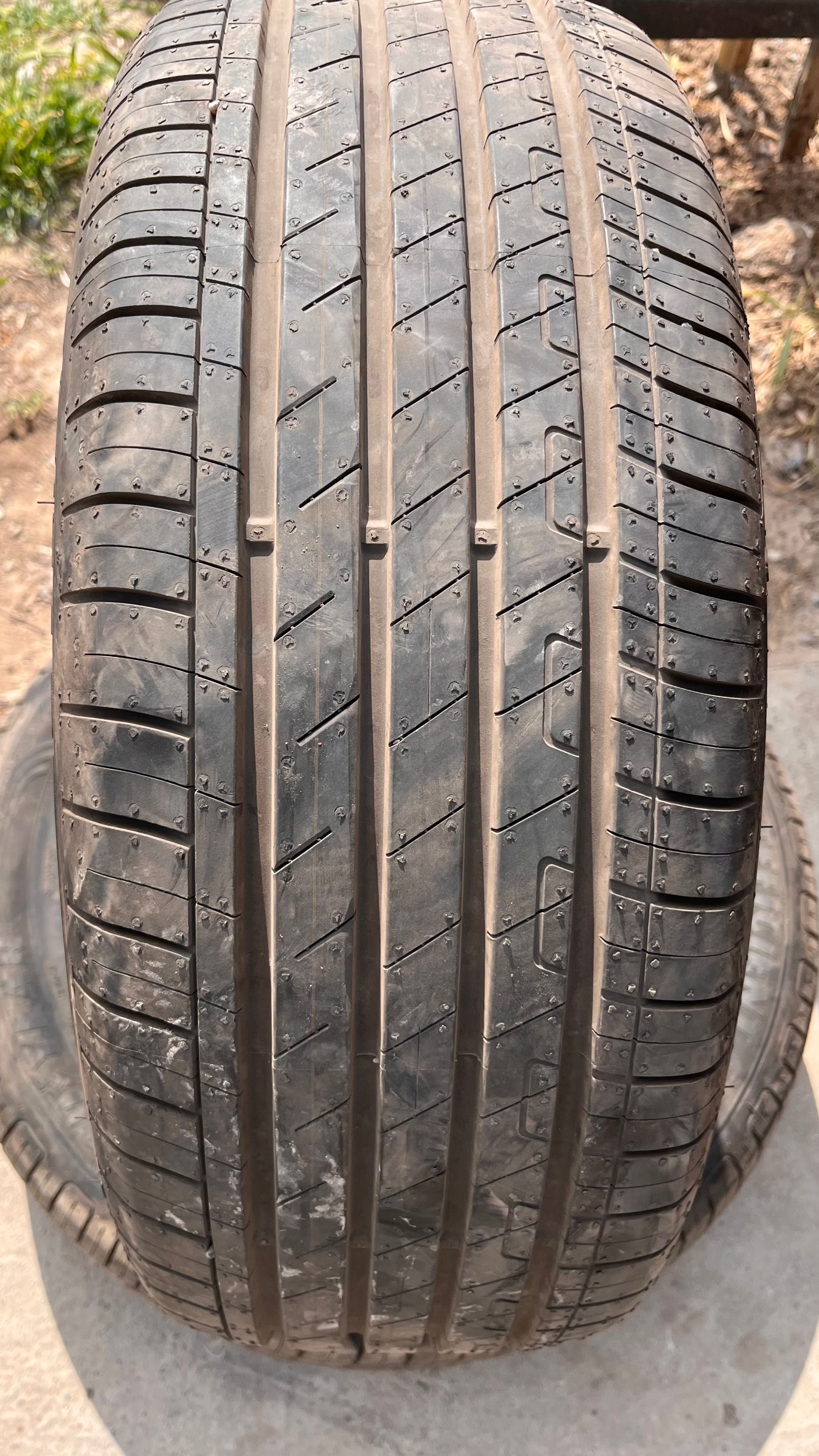 215/55 R17 Good Year