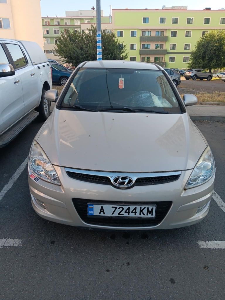 Продавам Hyundai i30