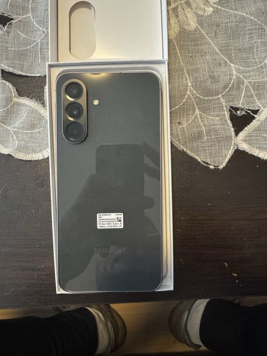 Samsung a56 телефон