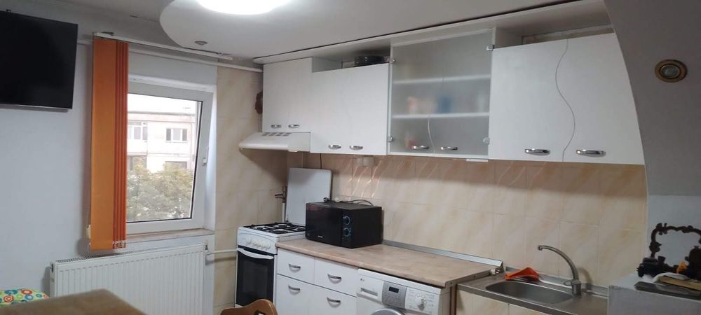 Închiriez apartament 2 camere Ostroveni