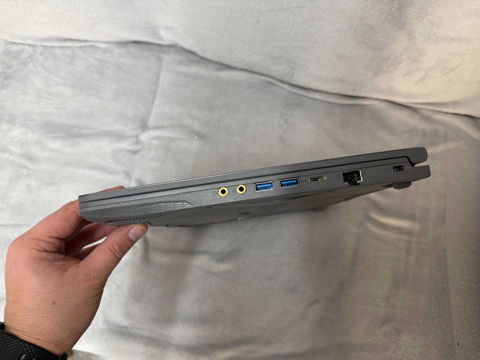 Геймърски Лаптоп MSI Thin 15 B12UCX, 15.6", Full HD