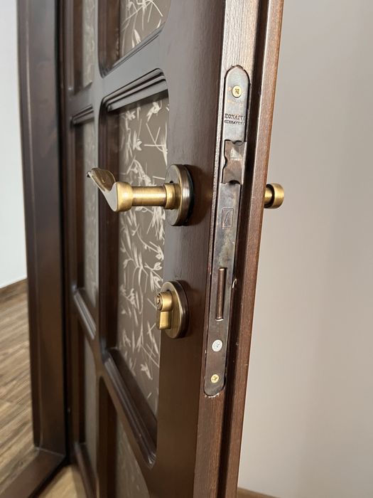 Usi lemn masiv 4 buc