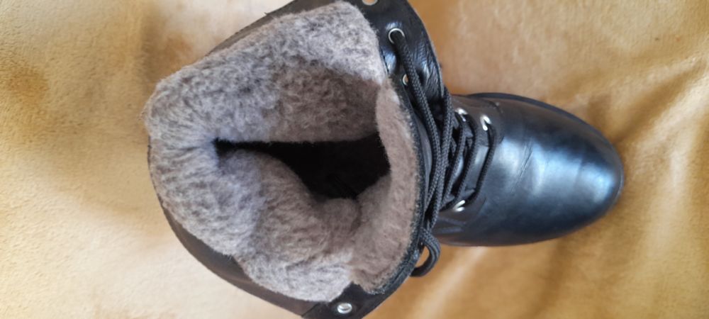 Ghete de piele îmblănite