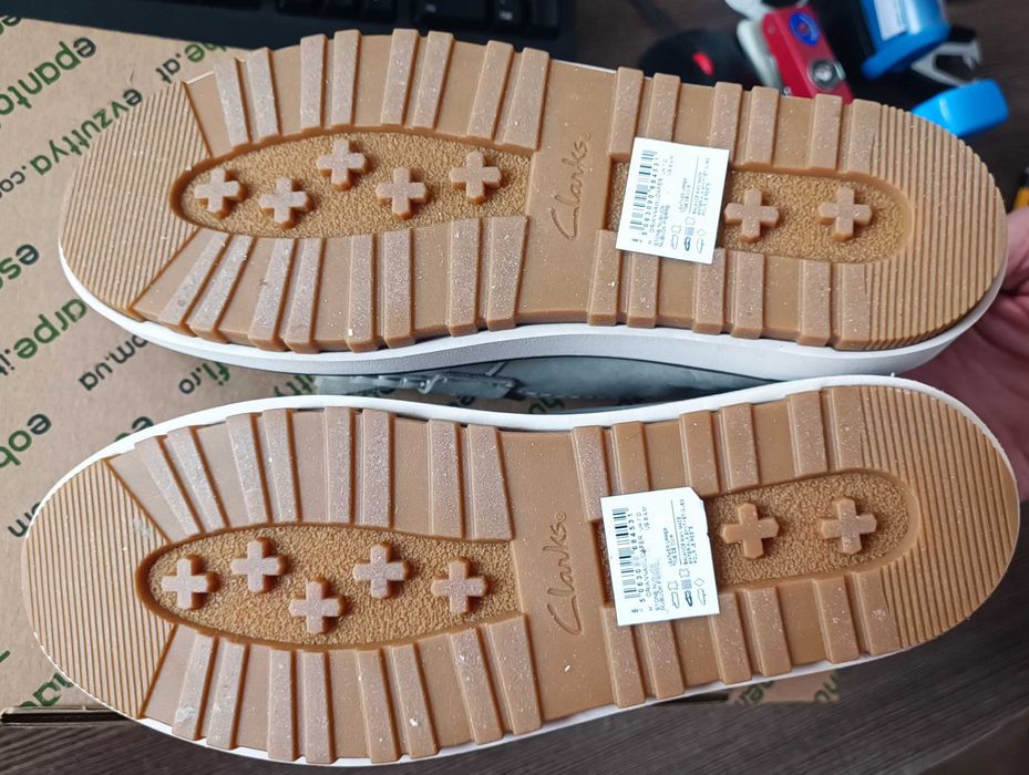 Продавам чисто нови дамски обувки Clarks номер 41