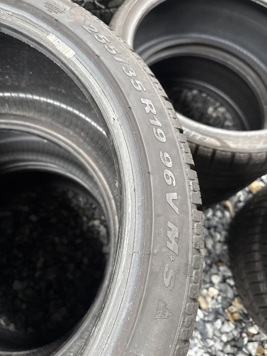 Anvelope de iarna 255/35 R19