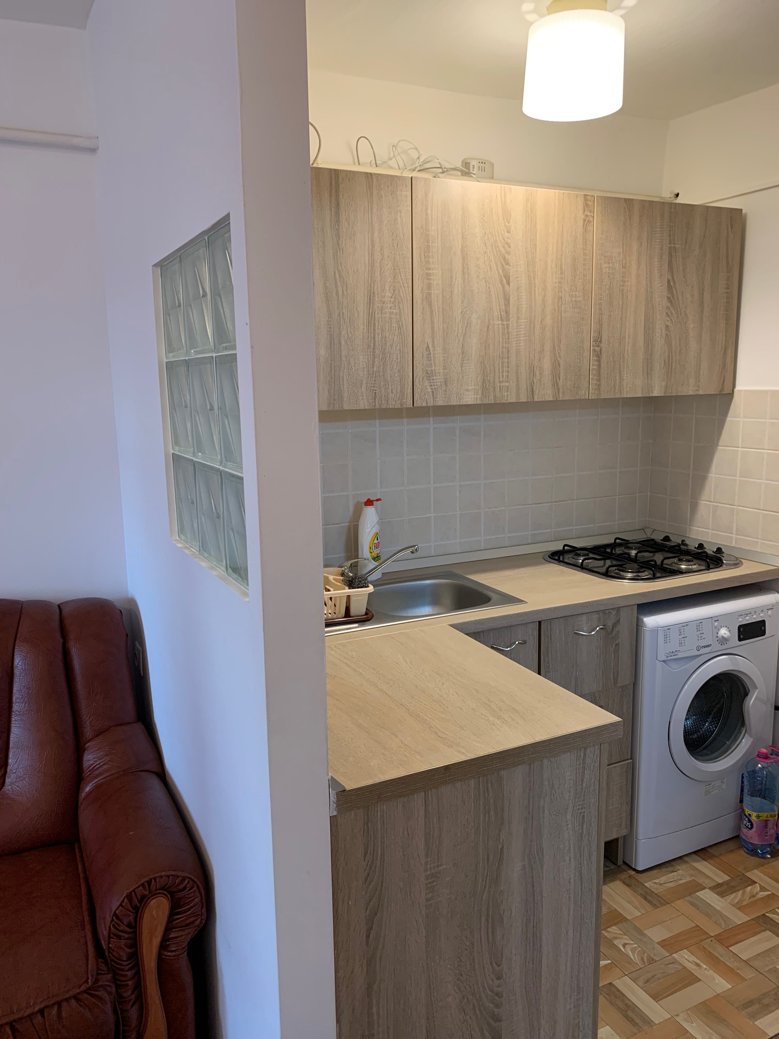 Cameră de cămin de vanzare, 24 mp, etaj 1, Bartolomeu, Str. Lanii