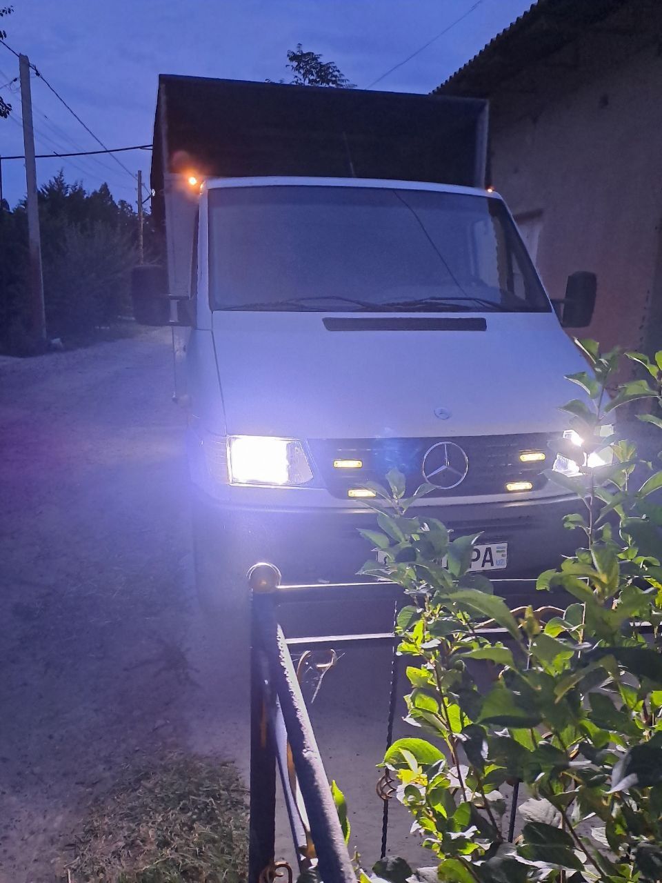 Mers gruzavoy sotiladi