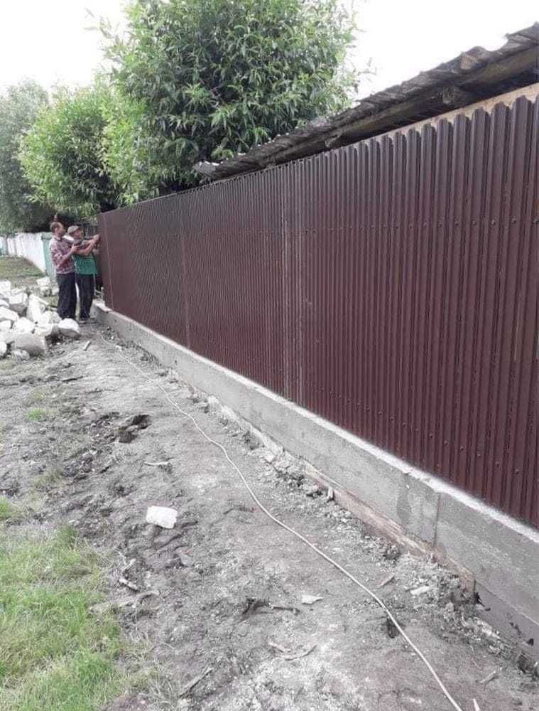 Garduri si porti stil jaluzea, sipca metalica, tabla cutata