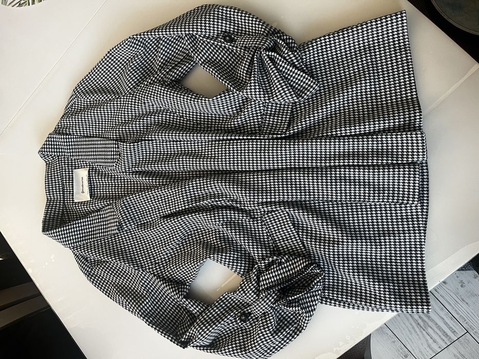 Елегатно сако на Stradivarius