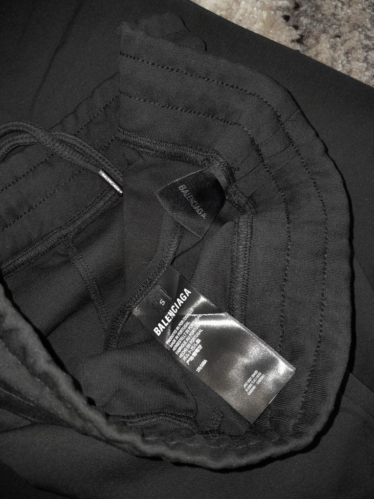 Compleu Balenciaga‼️S-XXL