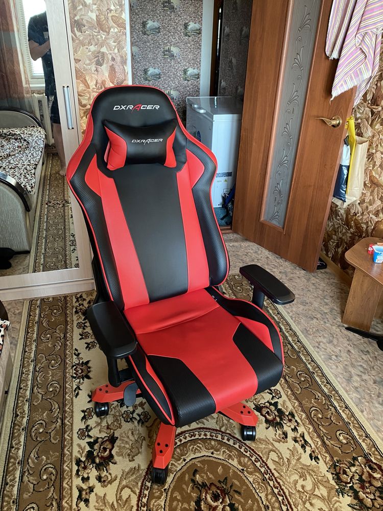 Продам игровое кресло DxRacer King Series