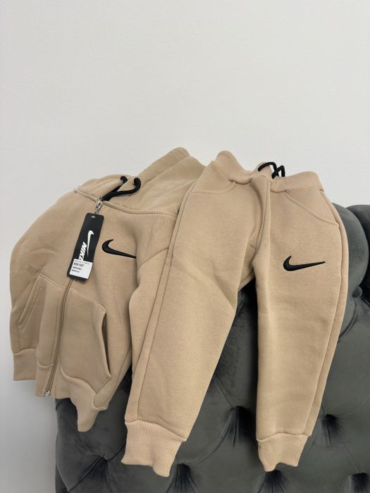 Set traning Nike copii 3-15 ani (mai multe marimi )