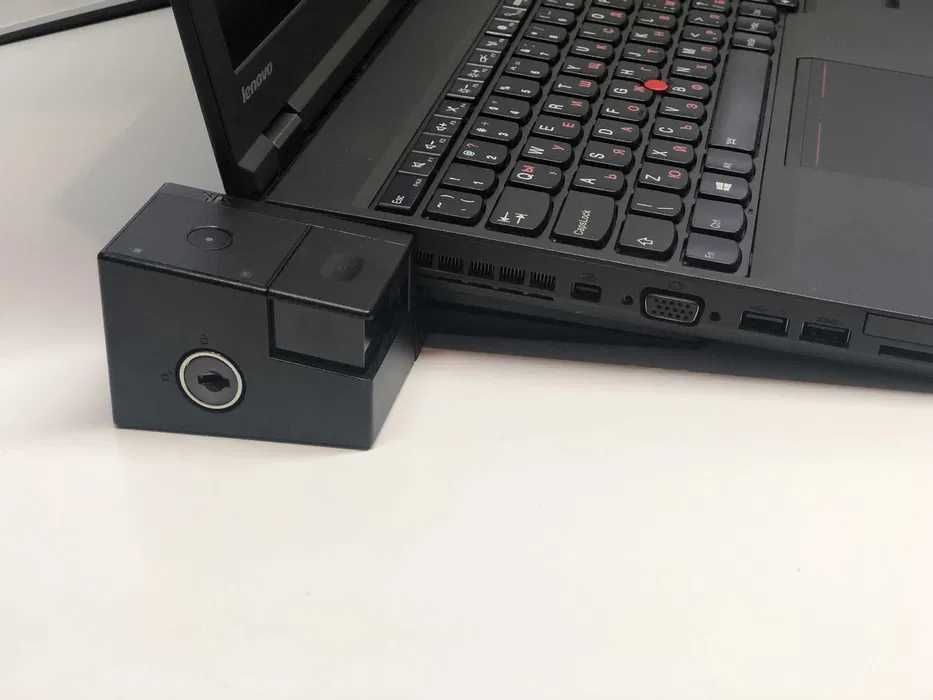 Оригинална докинг станция за лаптопи Lenovo ThinkPad - Ultra Dock 40A2