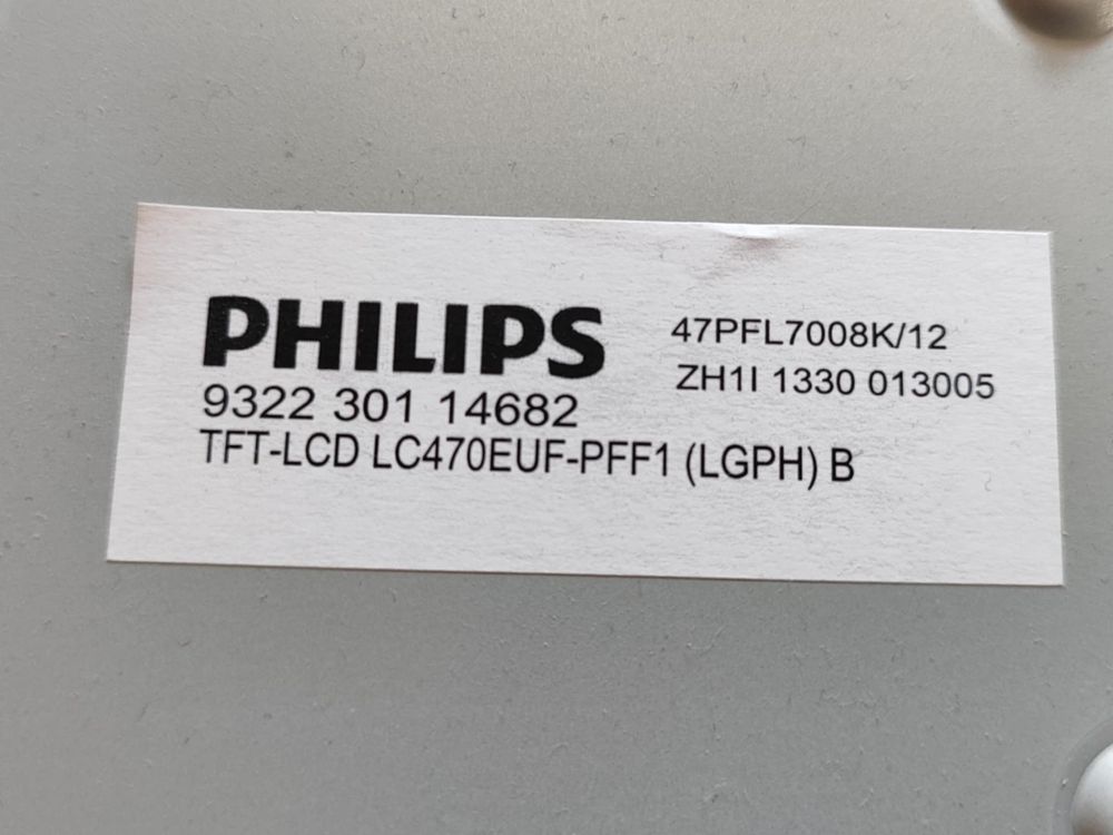 LED 3D Smart TV 47" PHILIPS - 47PFL7008 за части или ремонт