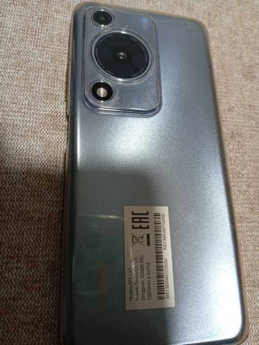 Продаю телефон HUAWEI NOVA Y72S