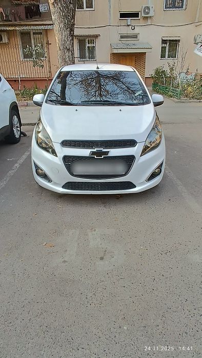 Spark 2015, rangi oq, avtomat karobka,