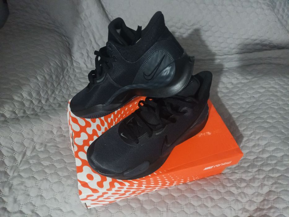 Vănd Nike noi originali Unisex