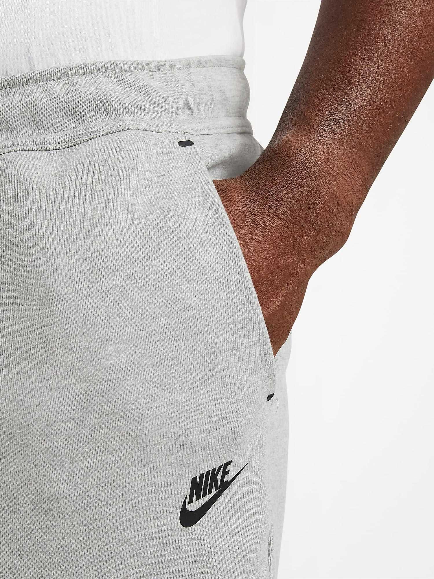 Мъжко долнище Nike tech fleece