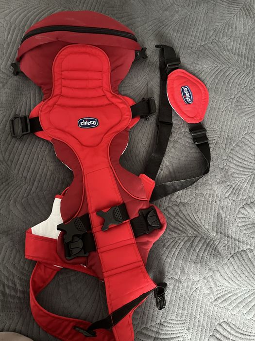 Кенгуру Chicco красный почти новый