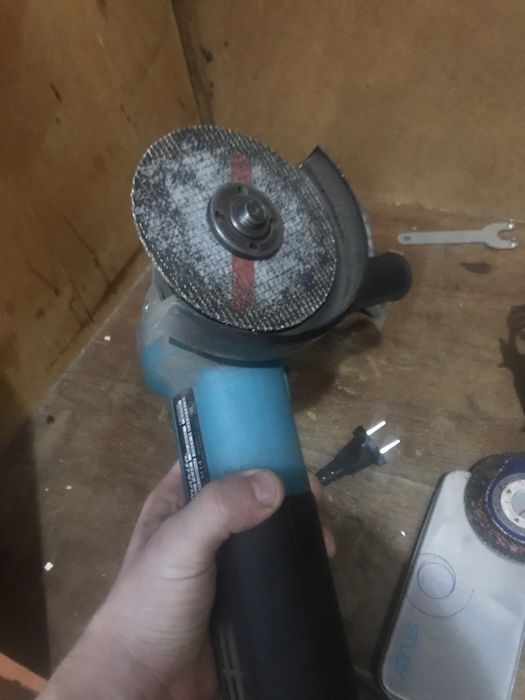 Болгарка 125милеметров полтзывался месядцем