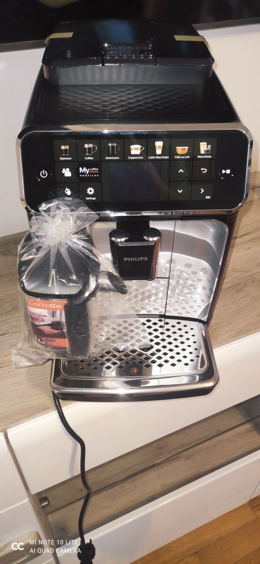 Espressor Philips seria 5400 LatteGo