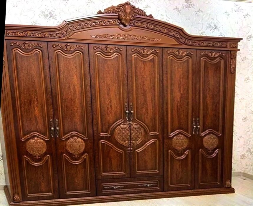 Кровать,стенка,шкаф