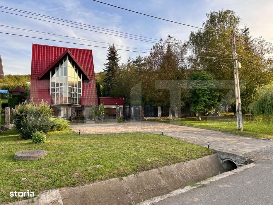 Casa moderna cu design deosebit,situata intr-o zona linistita.