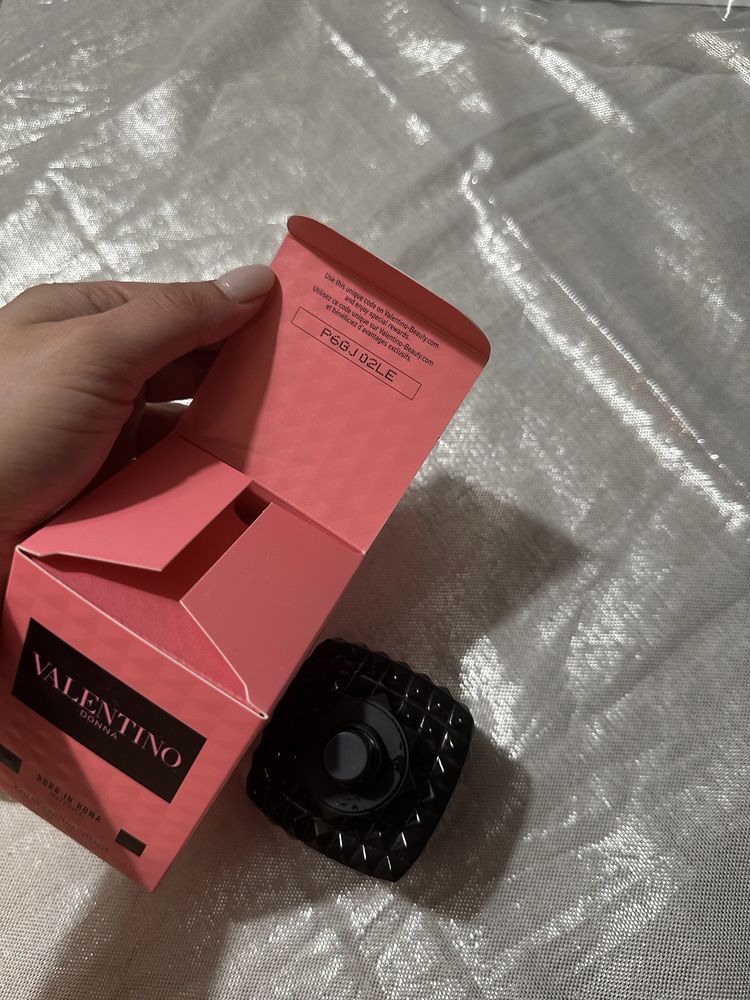 Парфюм Valentino, Born in roma donna intense, Ysl Black Opium