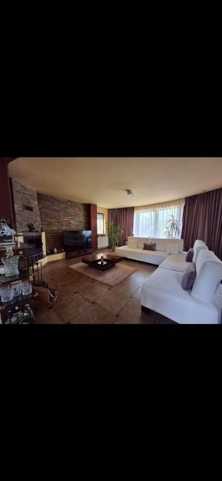 Casă in zona Bucium- Plopii fără soț  -  7 camere