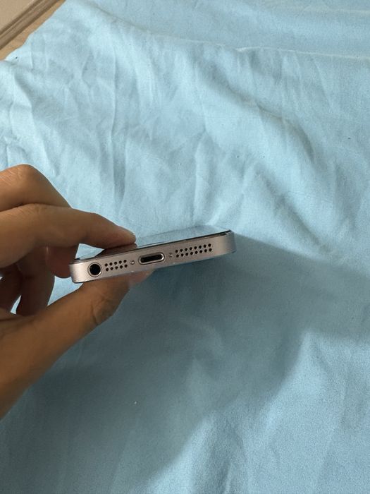 Vand iphone 5s 88% baterie 64gb